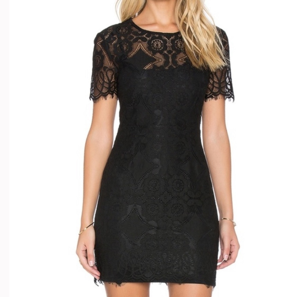 NWT MINKPINK BLACK LACE MINI DRESS size XS